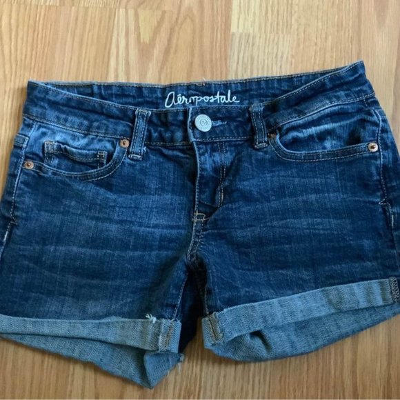 Women's Aeropostale Jeans Shorts Distressed Size 2 - Picture 1 of 3